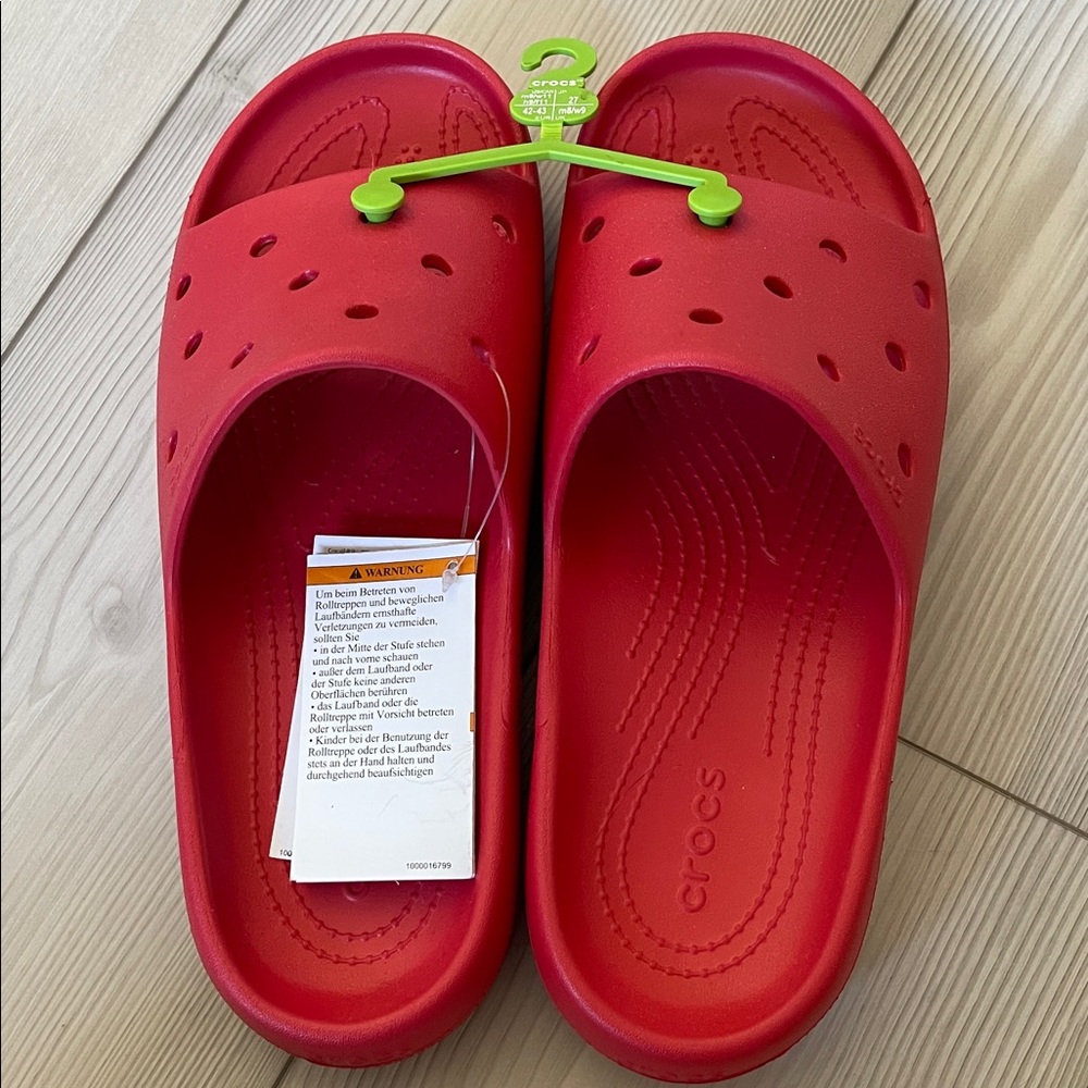 CROCS men’s Red classic slide v2 Sandals